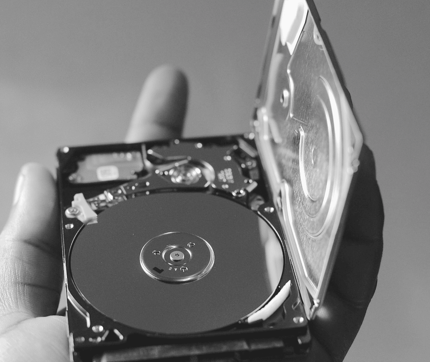 Gendan slettede filer. Vi kan hjælpe dig med datagendannelse, uanset om du har HDD eller SSD.